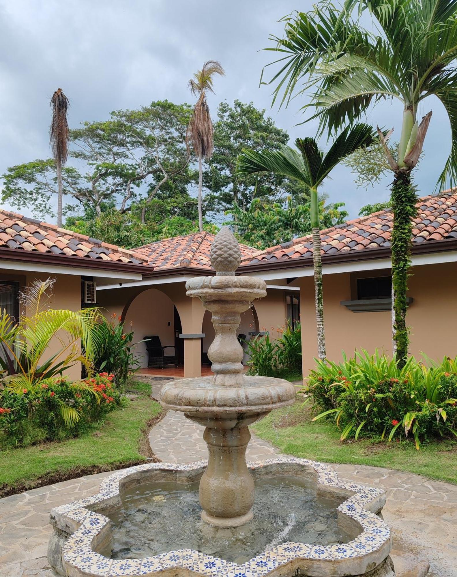 Marenaz Oceanfront Resort Esterillos Este Eksteriør billede